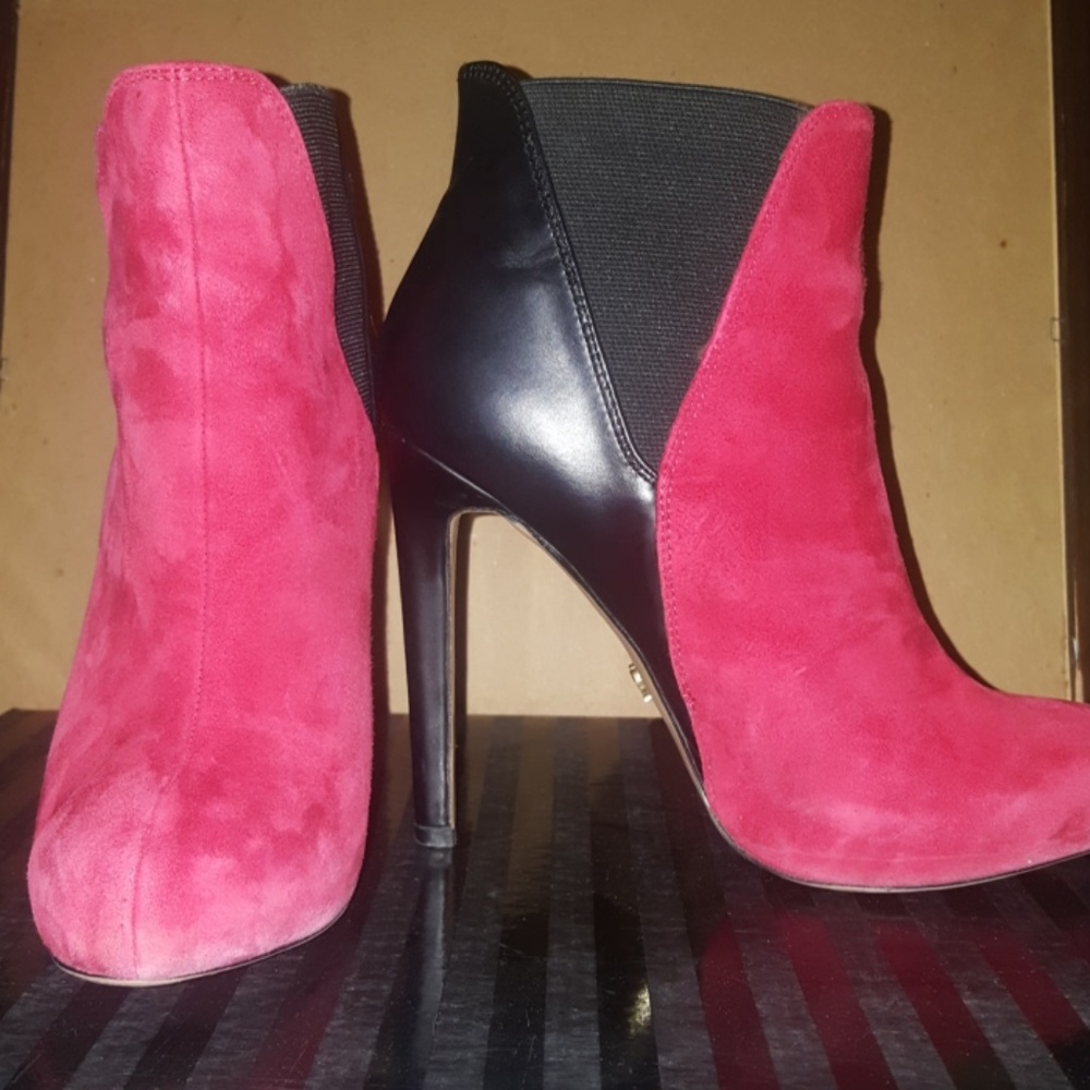 Victoria's Secret-Red & Black Booties-Size 6 1/2